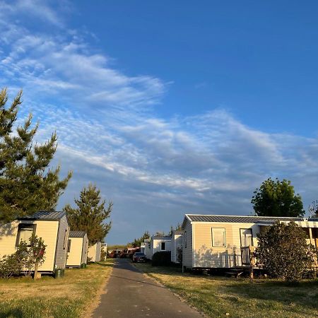 Camping Le Village De La Mer Les Moutiers ภายนอก รูปภาพ